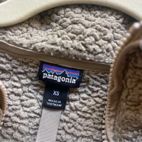 Patagonia Women's 1/4 Zip Fleece - Picture 3 of 4